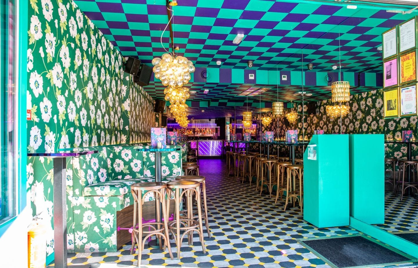 Best Bottomless Brunches in Clapham Junction SW11 Blame Gloria