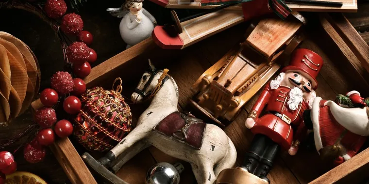 Give The Gift of Thriftmas! 12 Dec
