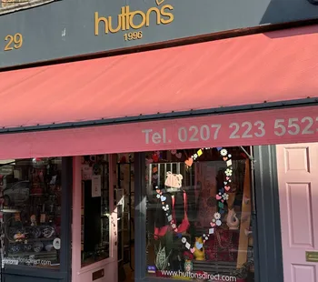 Huttons Shopping